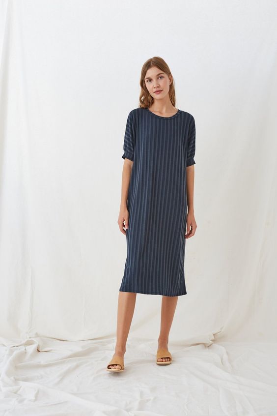 Navy Dress x IFEELNUT