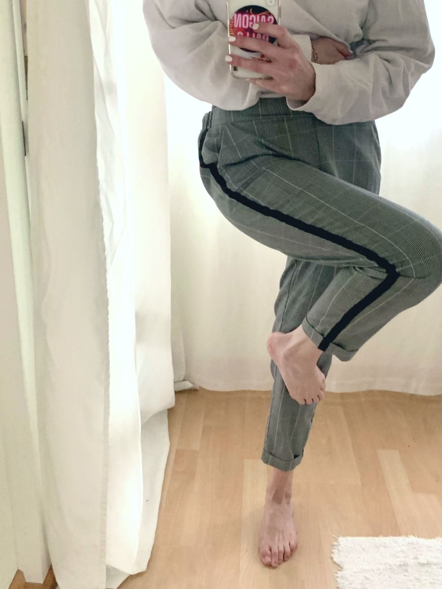 Plaid Trousers w/ Stripe